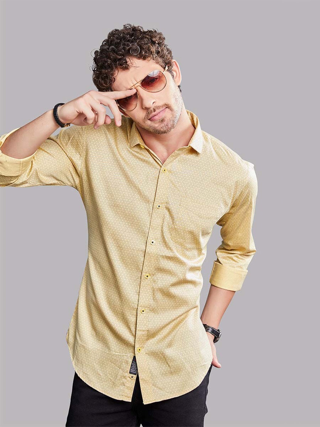 

ALMATY Men Comfort Slim Fit Opaque Printed Party Shirt, Cream