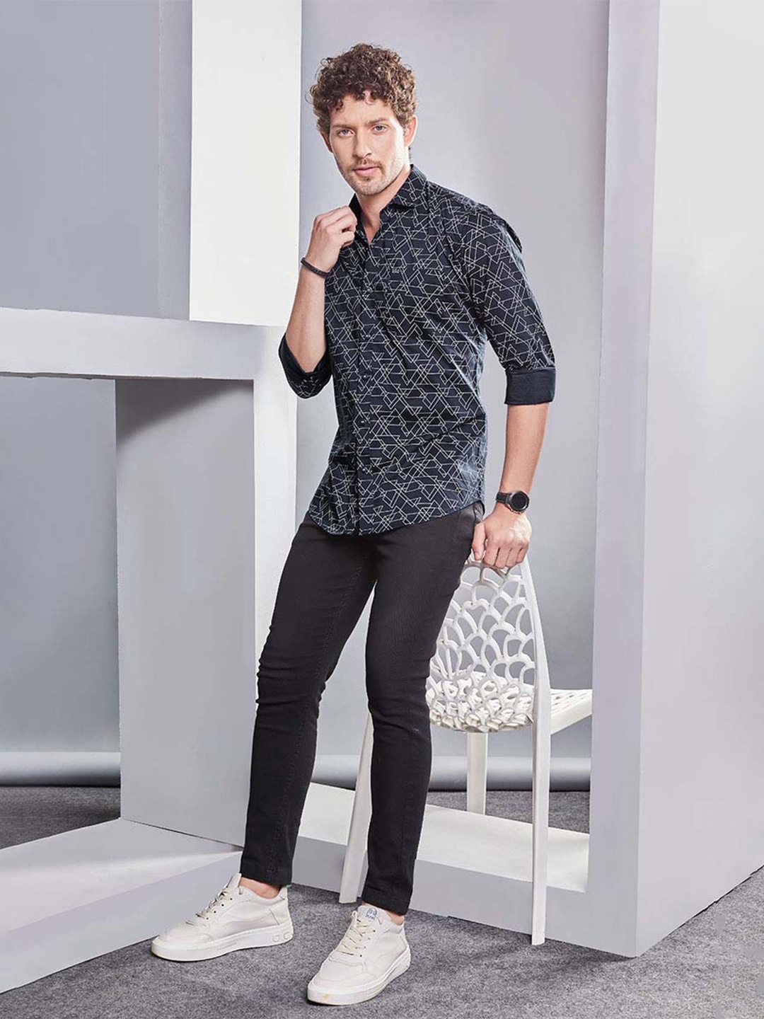 

ALMATY Men Comfort Slim Fit Opaque Printed Party Shirt, Navy blue