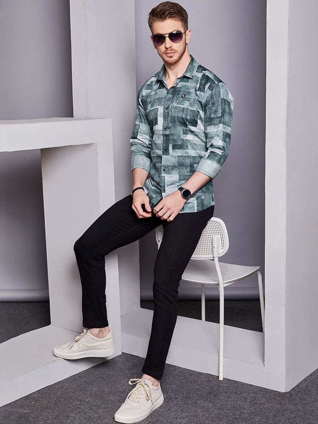 

ALMATY Men Comfort Slim Fit Opaque Printed Shirt, Blue