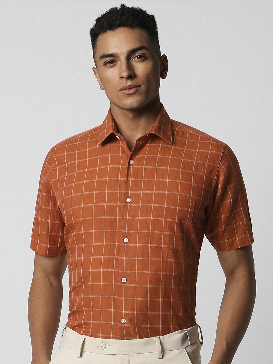 

Van Heusen Men Opaque Checked Formal Shirt, Orange