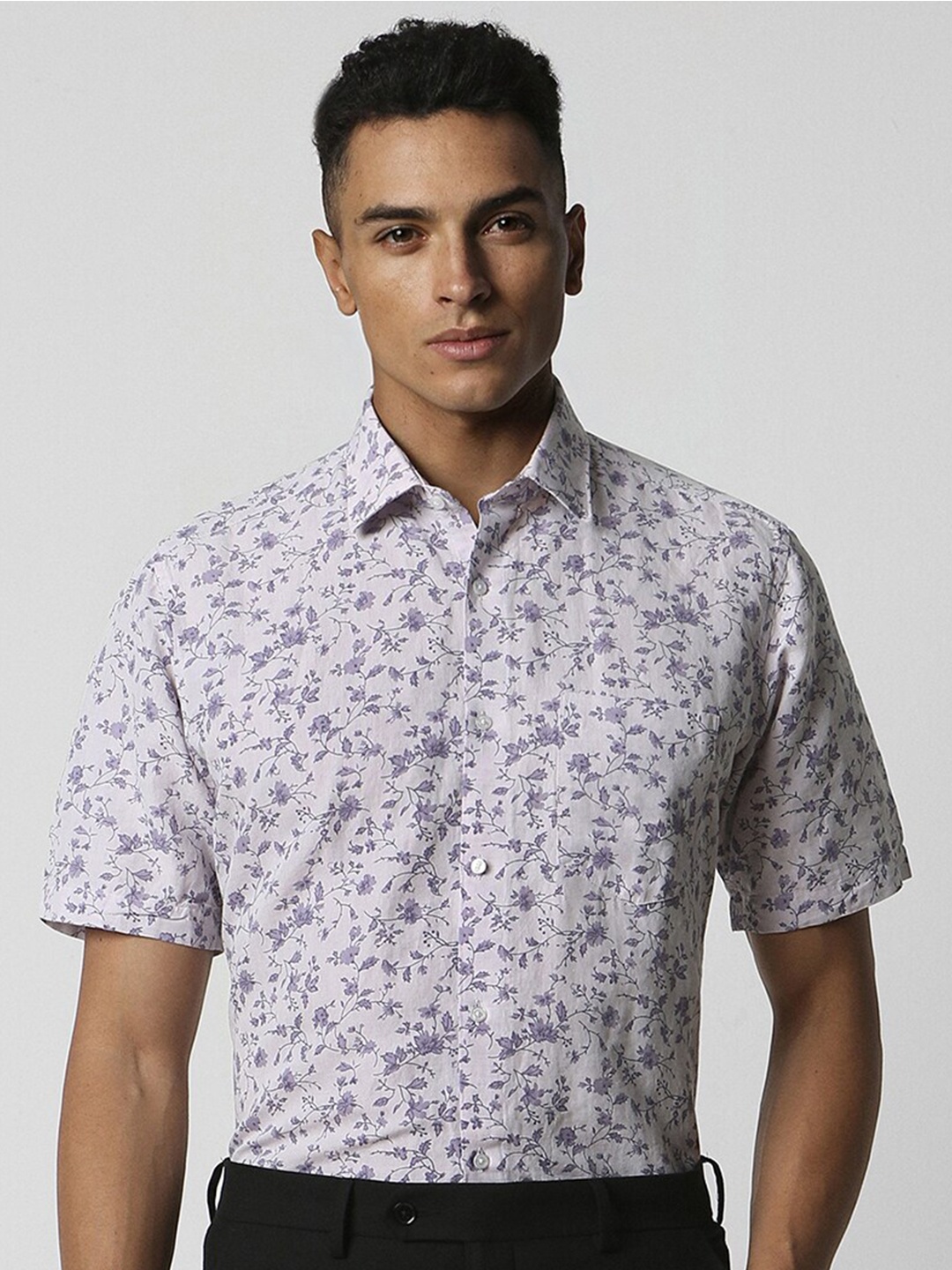 

Van Heusen Men Floral Opaque Printed Formal Shirt, Purple