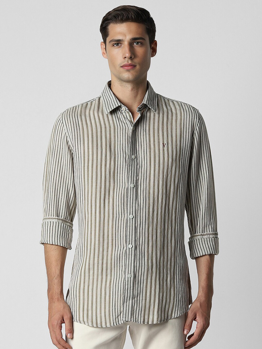 

Van Heusen Sport Men Slim Fit Opaque Striped Casual Shirt, Grey