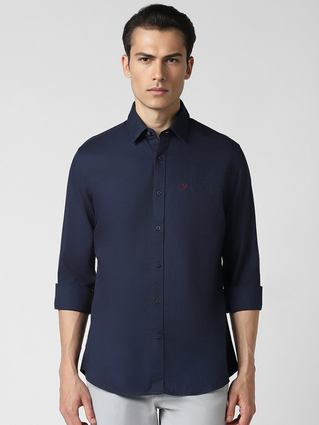 

Van Heusen Sport Men Slim Fit Opaque Casual Shirt, Navy blue