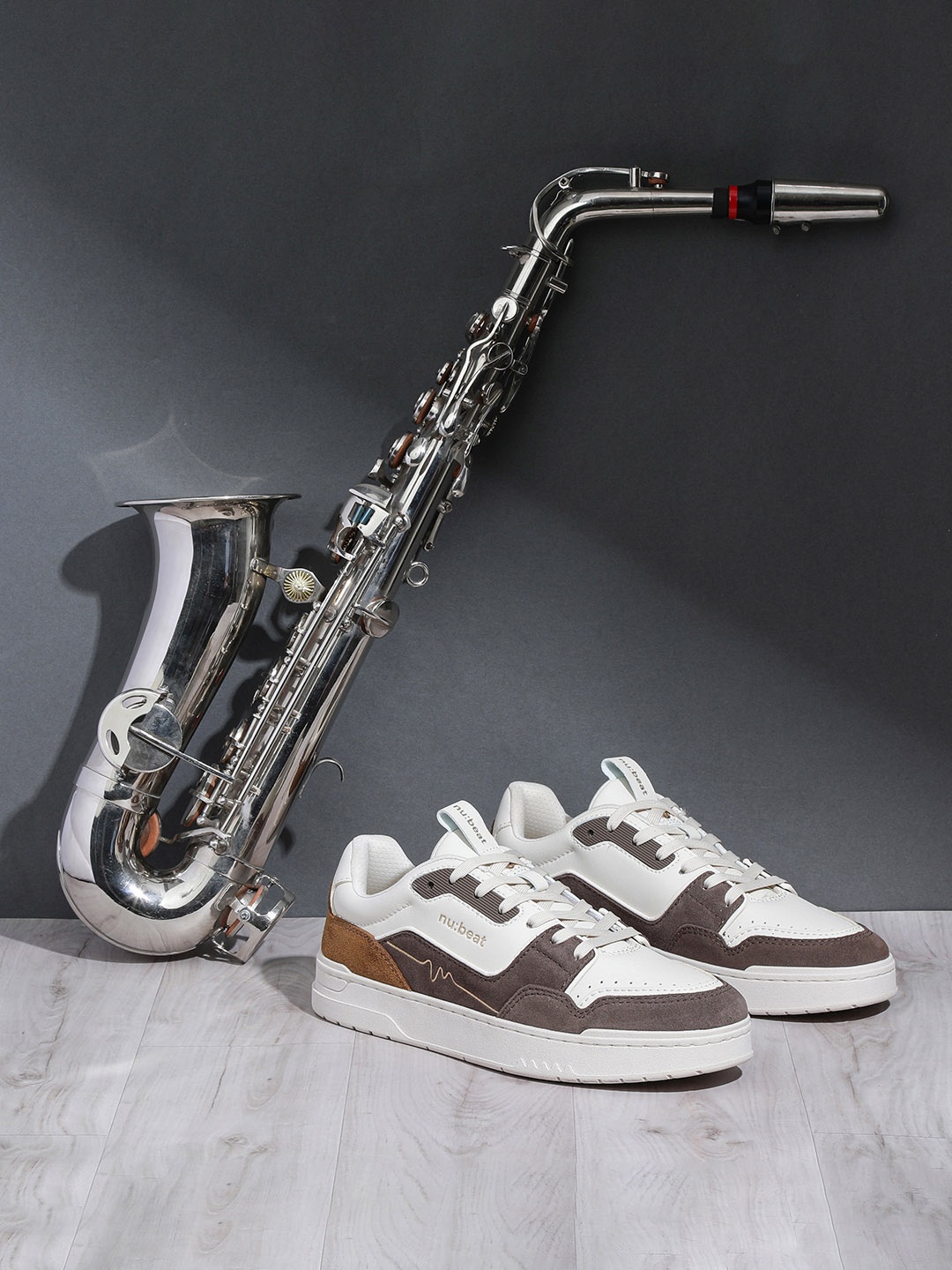 

nubeat Men ANTHEM Leather Sneakers, Off white