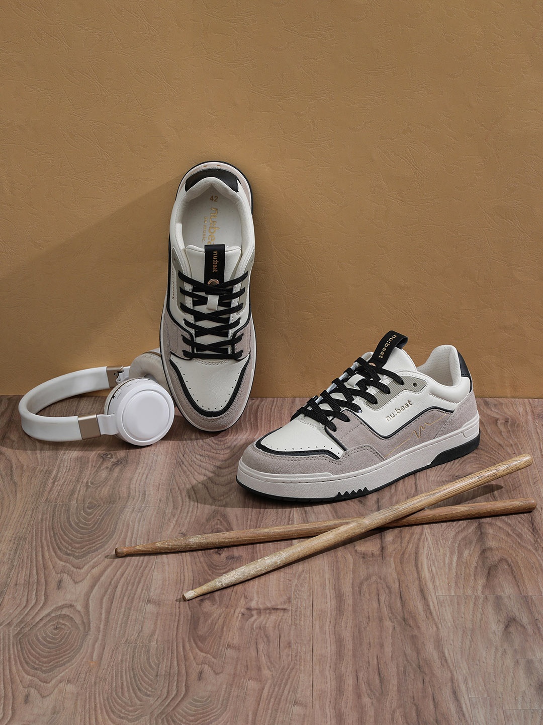 

nubeat Men ANTHEM Leather Sneakers, Off white