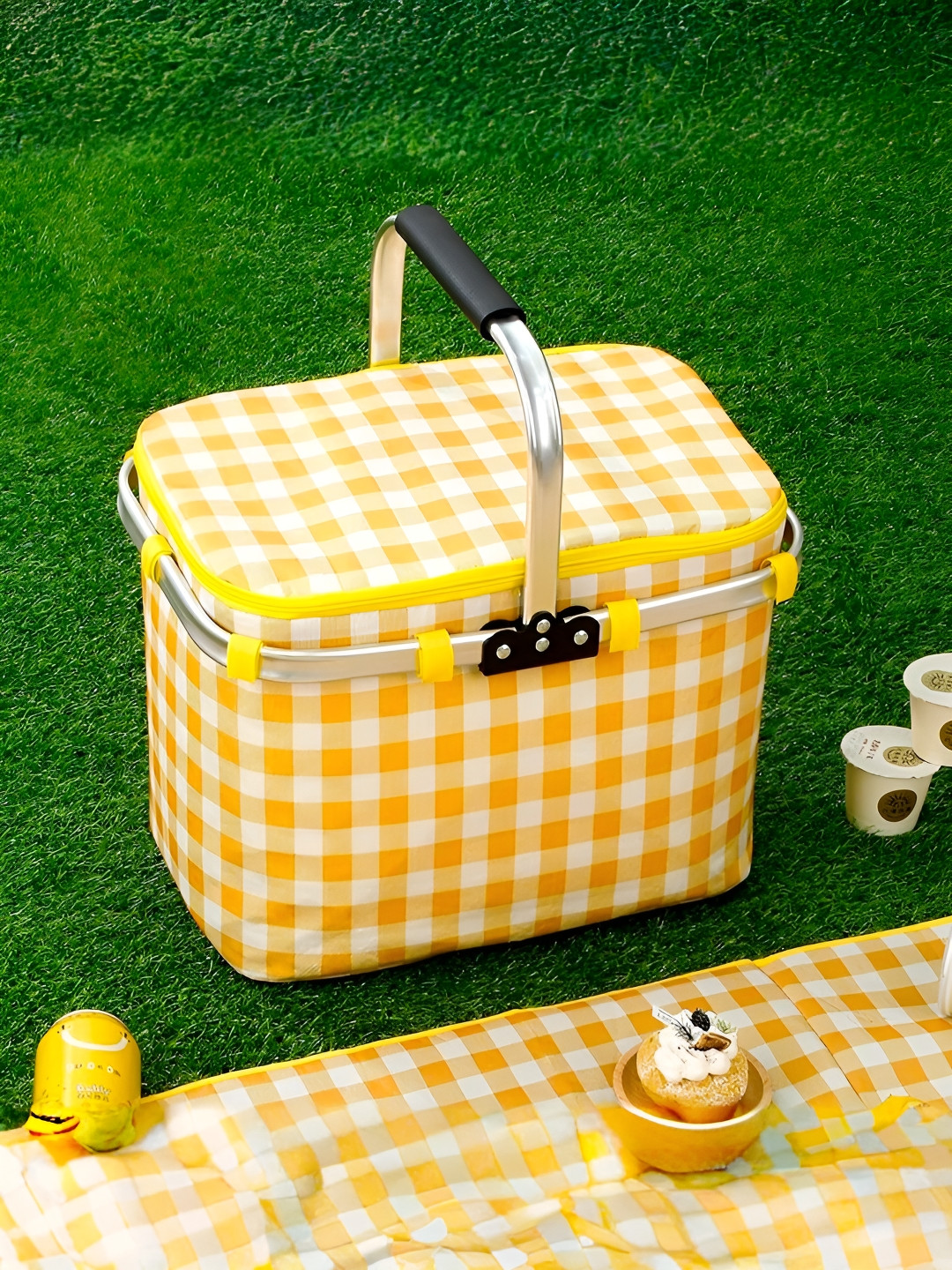 

UMAI Checked Water Resistant Picnic Basket, Yellow