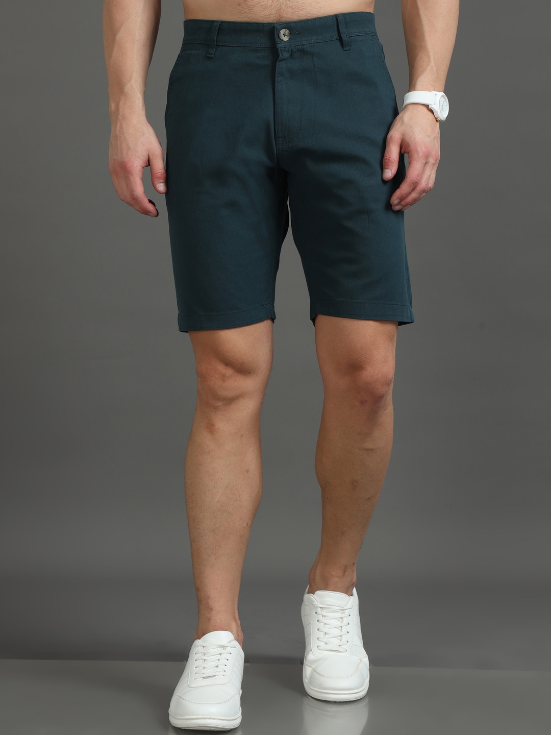 

Dogi Verg Men Slim Fit Shorts, Green