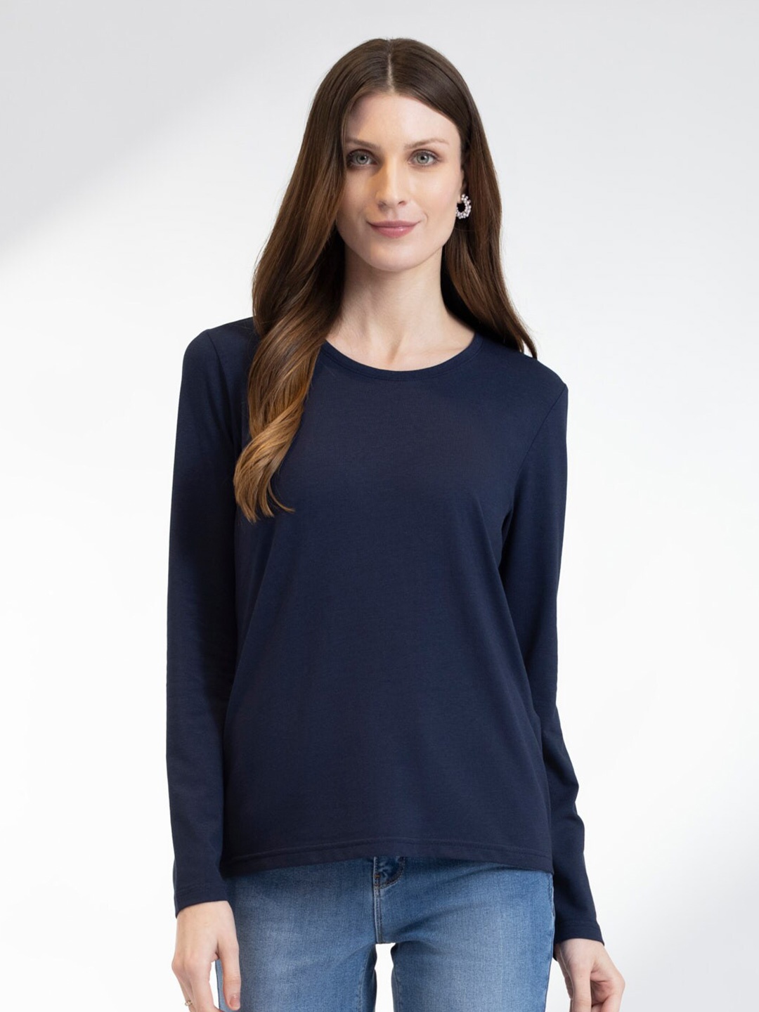 

B.Copenhagen Women V-Neck Pockets T-shirt, Navy blue