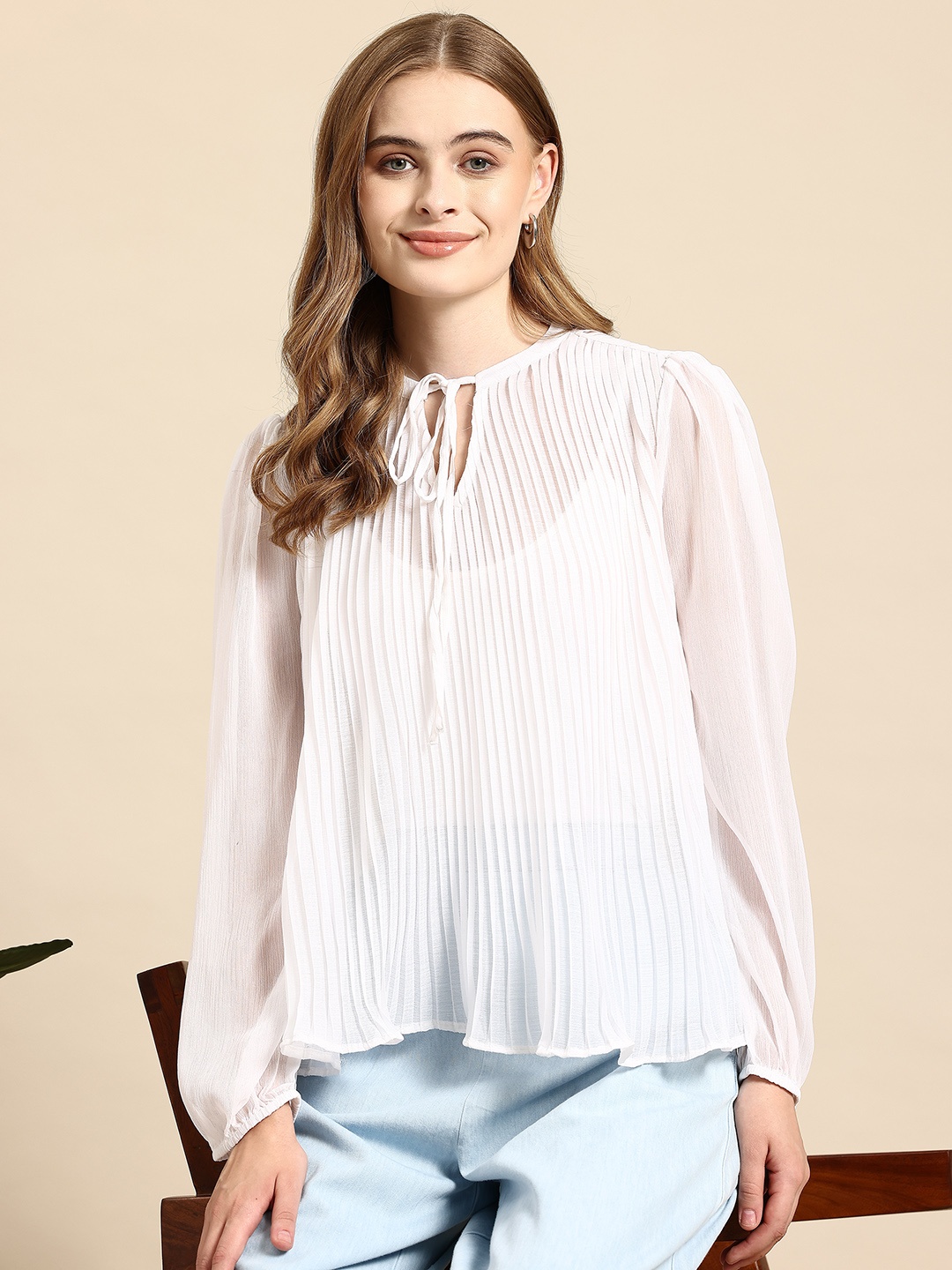 

Mast & Harbour Tie-Up Neck Accordion Pleated Top, White