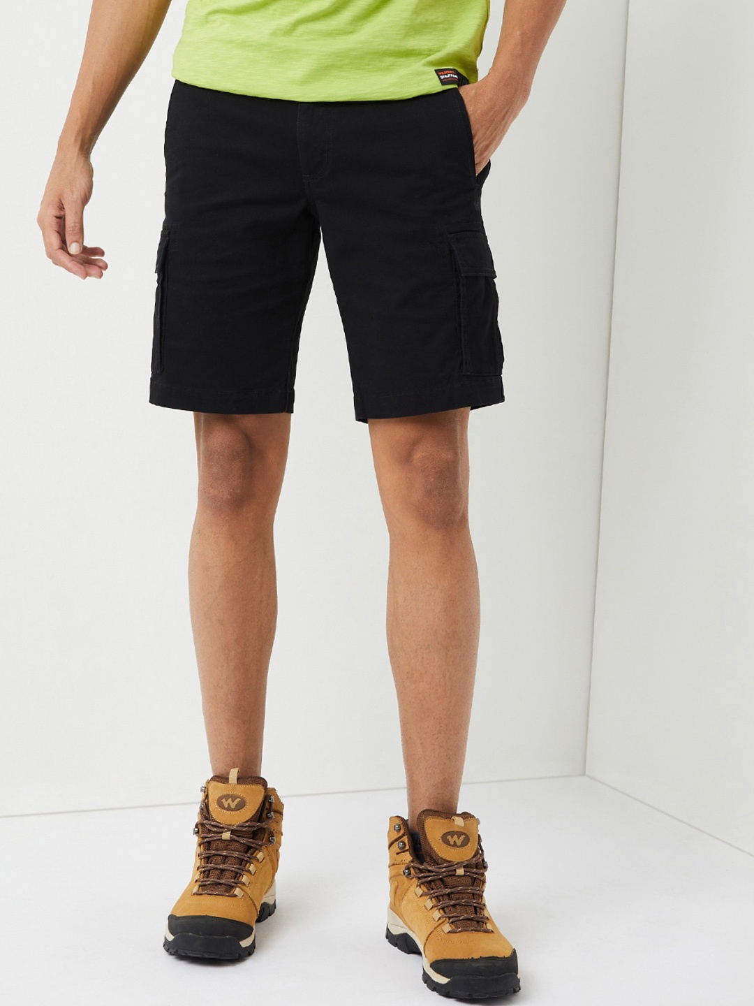

Wildcraft Men Cargo Shorts with e-Dry Technology Technology, Black