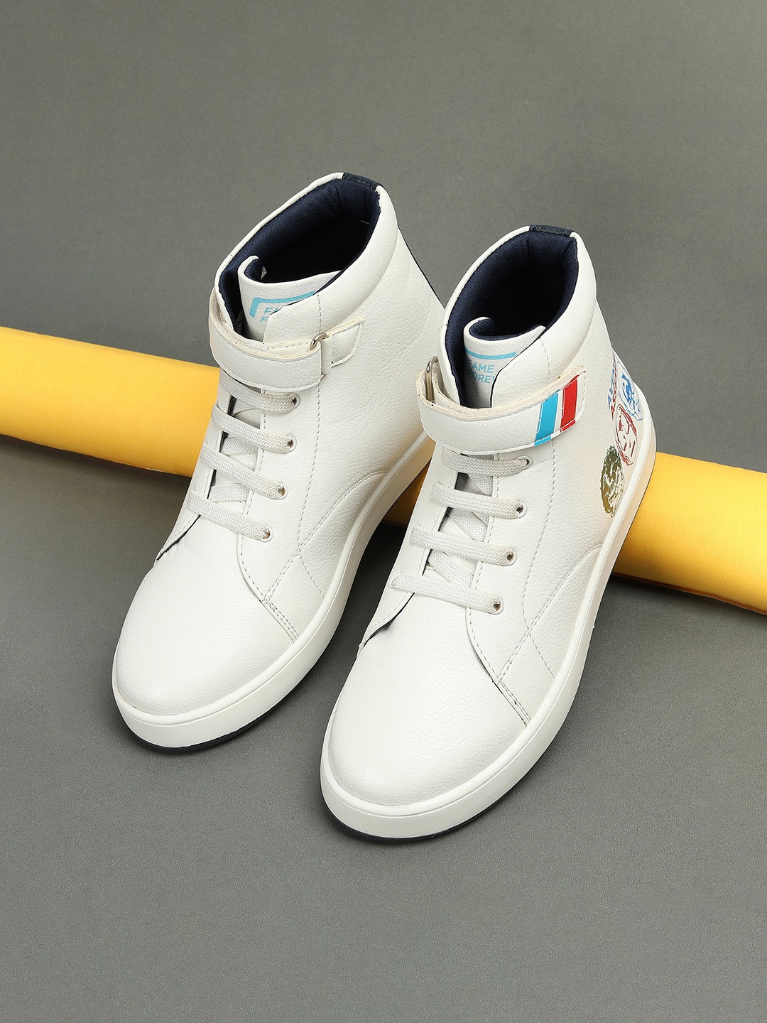 

Fame Forever by Lifestyle Boys Round Toe Sneakers, White