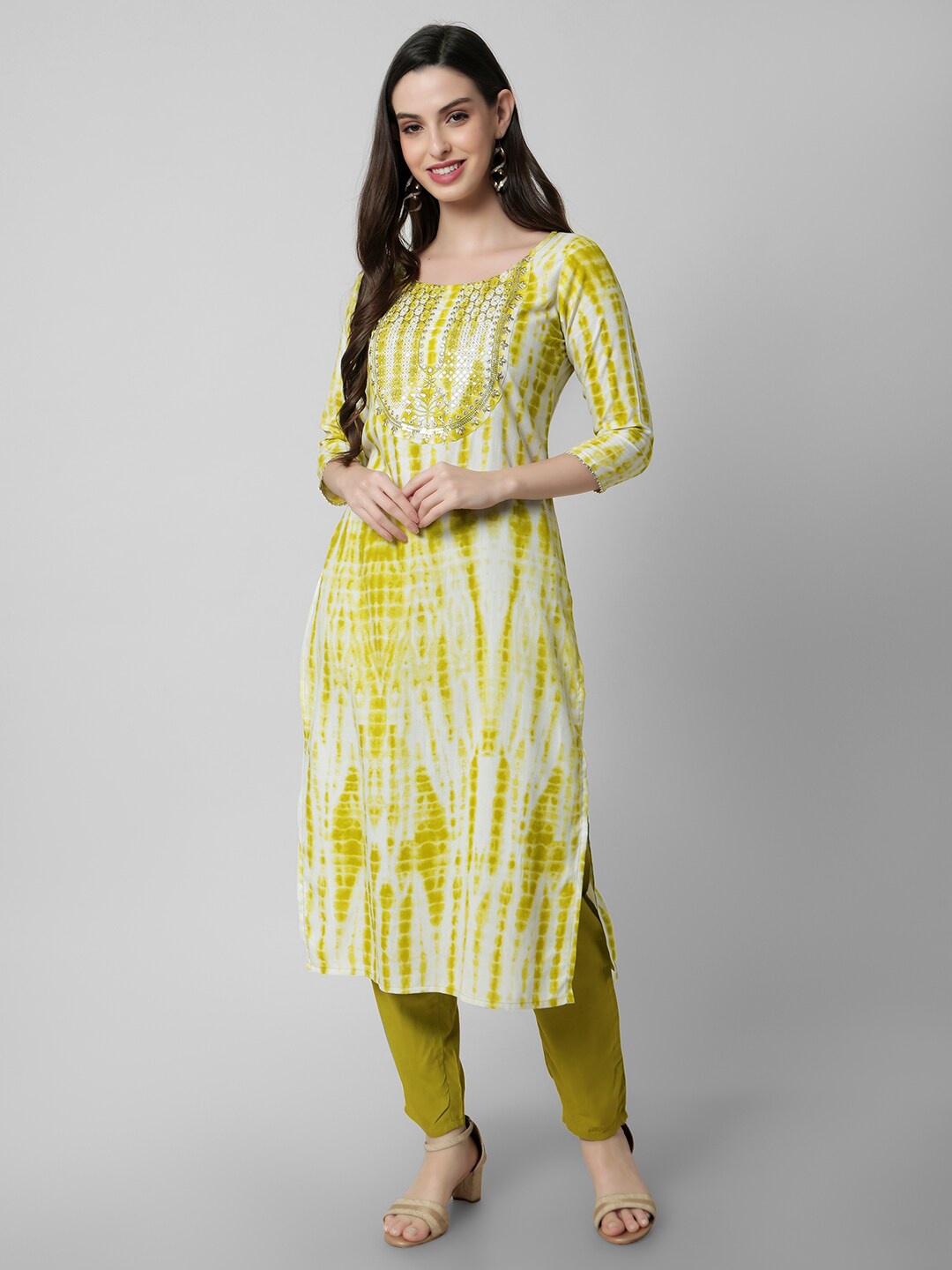 

Amayra Women Abstract Printed Round Neck Three-Quarter Sleeves Straight Kurta, Lime green