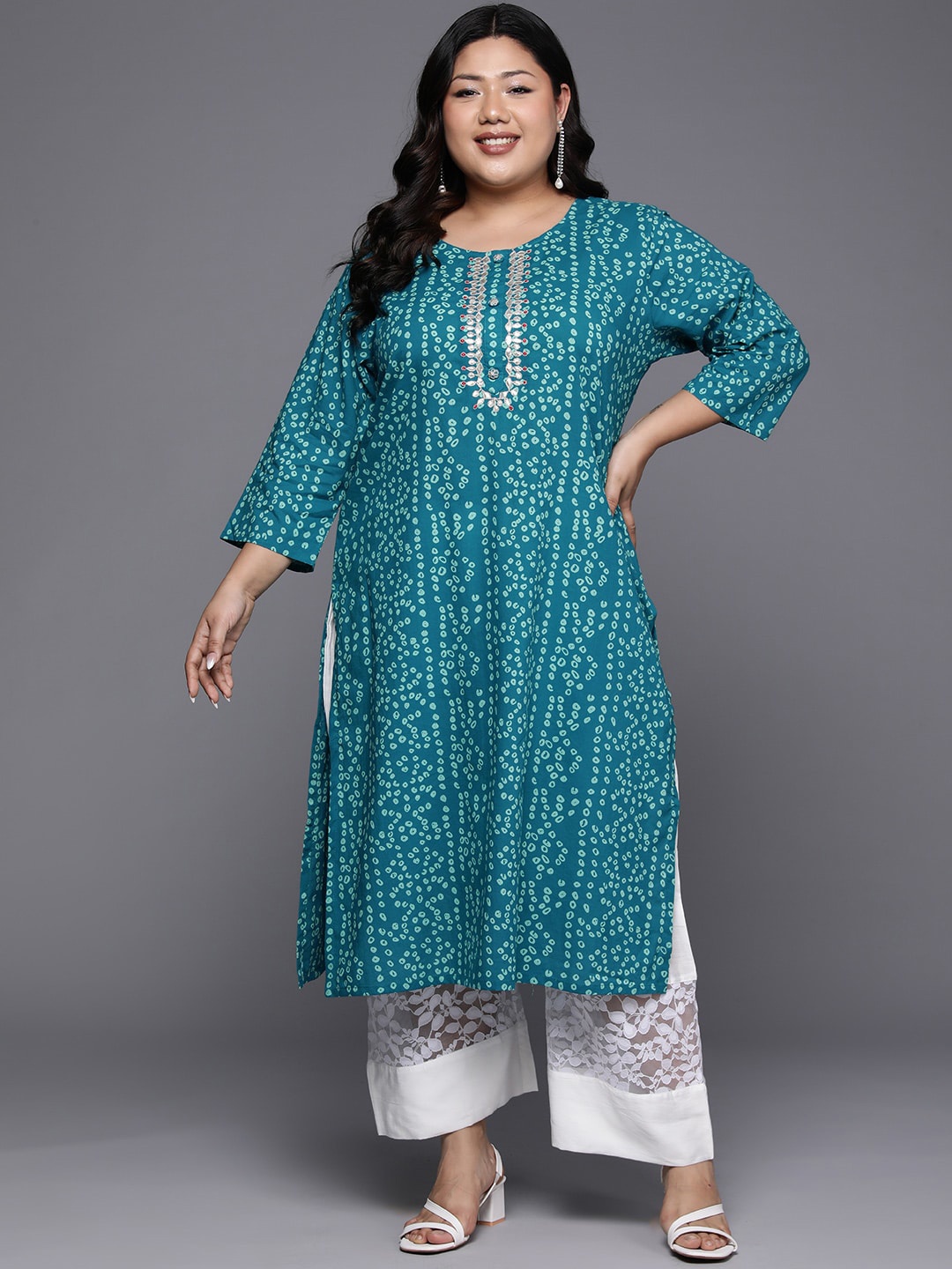 

Sztori Women Geometric Printed Flared Sleeves Gotta Patti Kurta, Turquoise blue