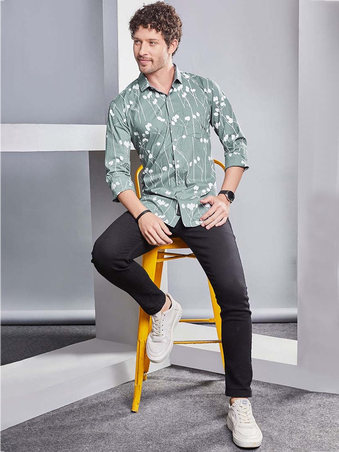 

ALMATY Men Comfort Slim Fit Opaque Printed Party Shirt, Green