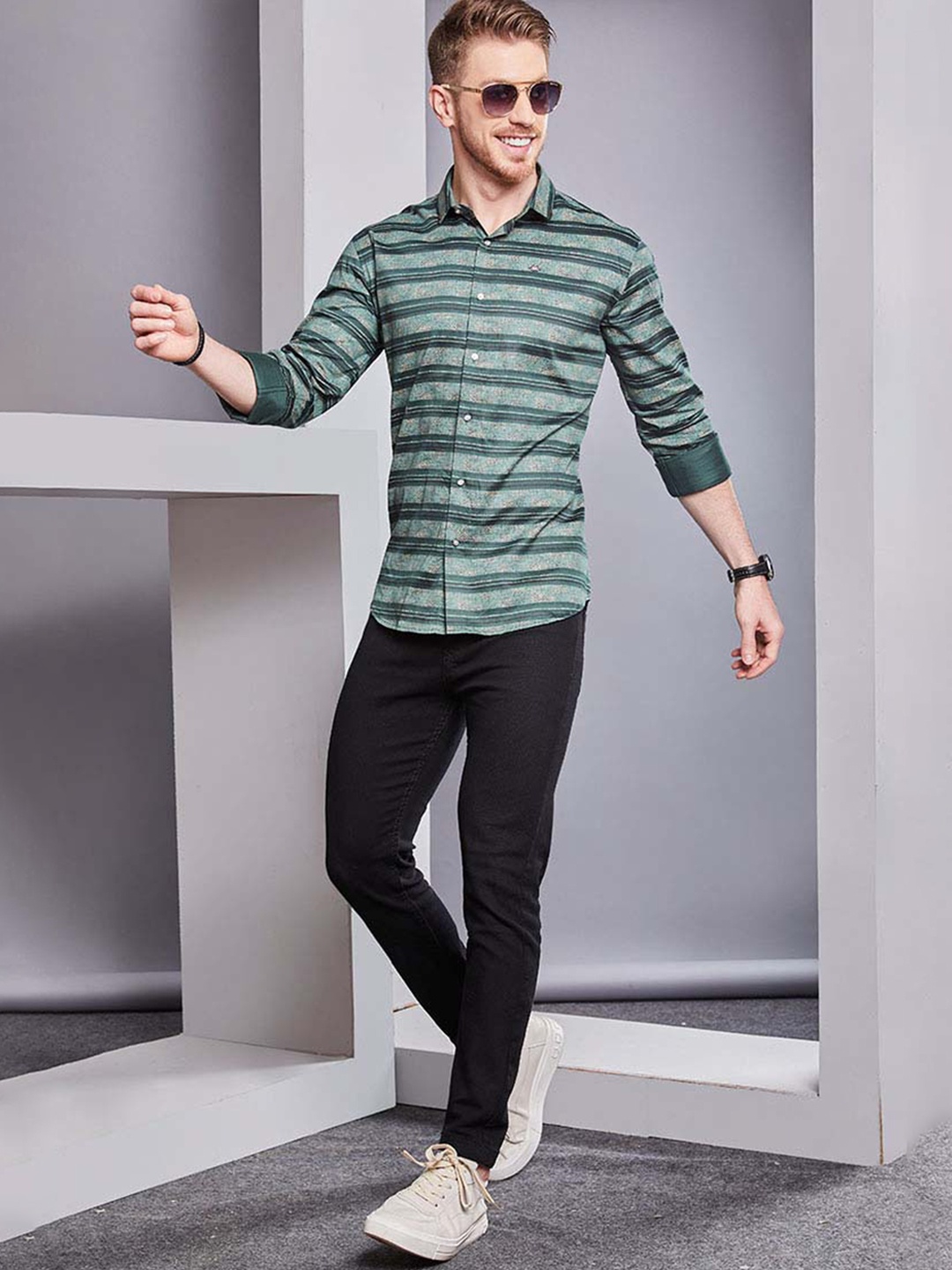 

ALMATY Men Comfort Slim Fit Horizontal Stripes Opaque Striped Party Shirt, Green