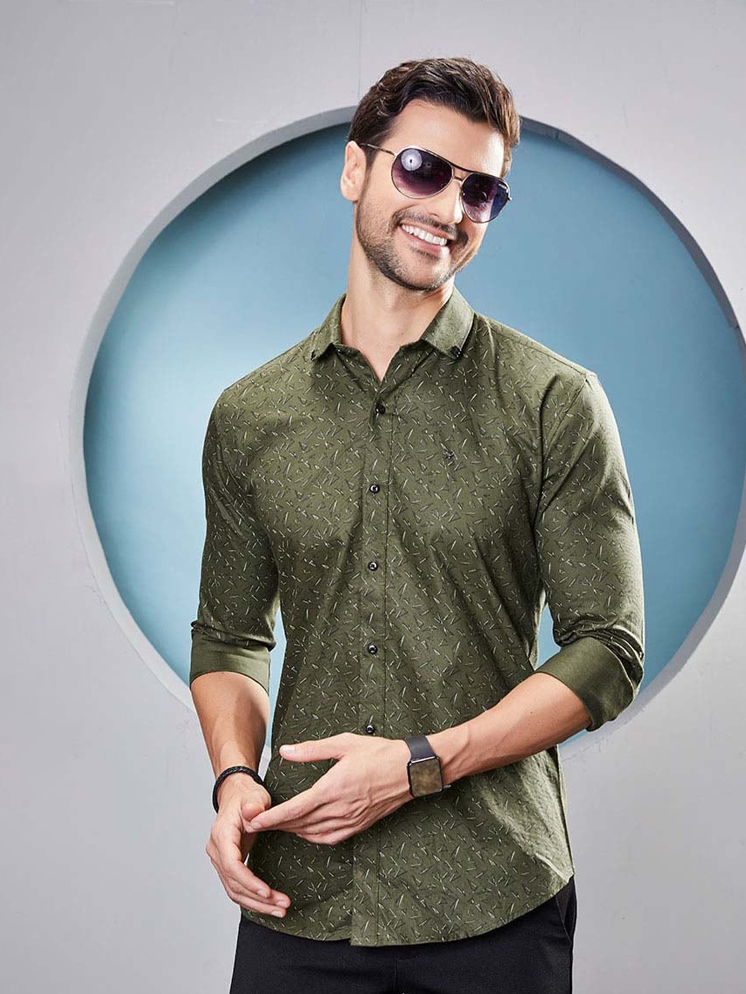 

ALMATY Men Comfort Slim Fit Opaque Printed Party Shirt, Green
