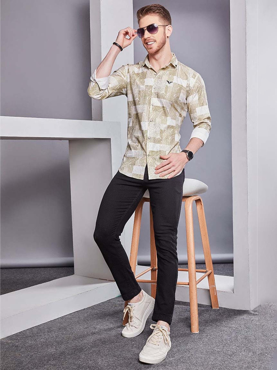 

ALMATY Men Comfort Slim Fit Opaque Printed Party Shirt, Cream