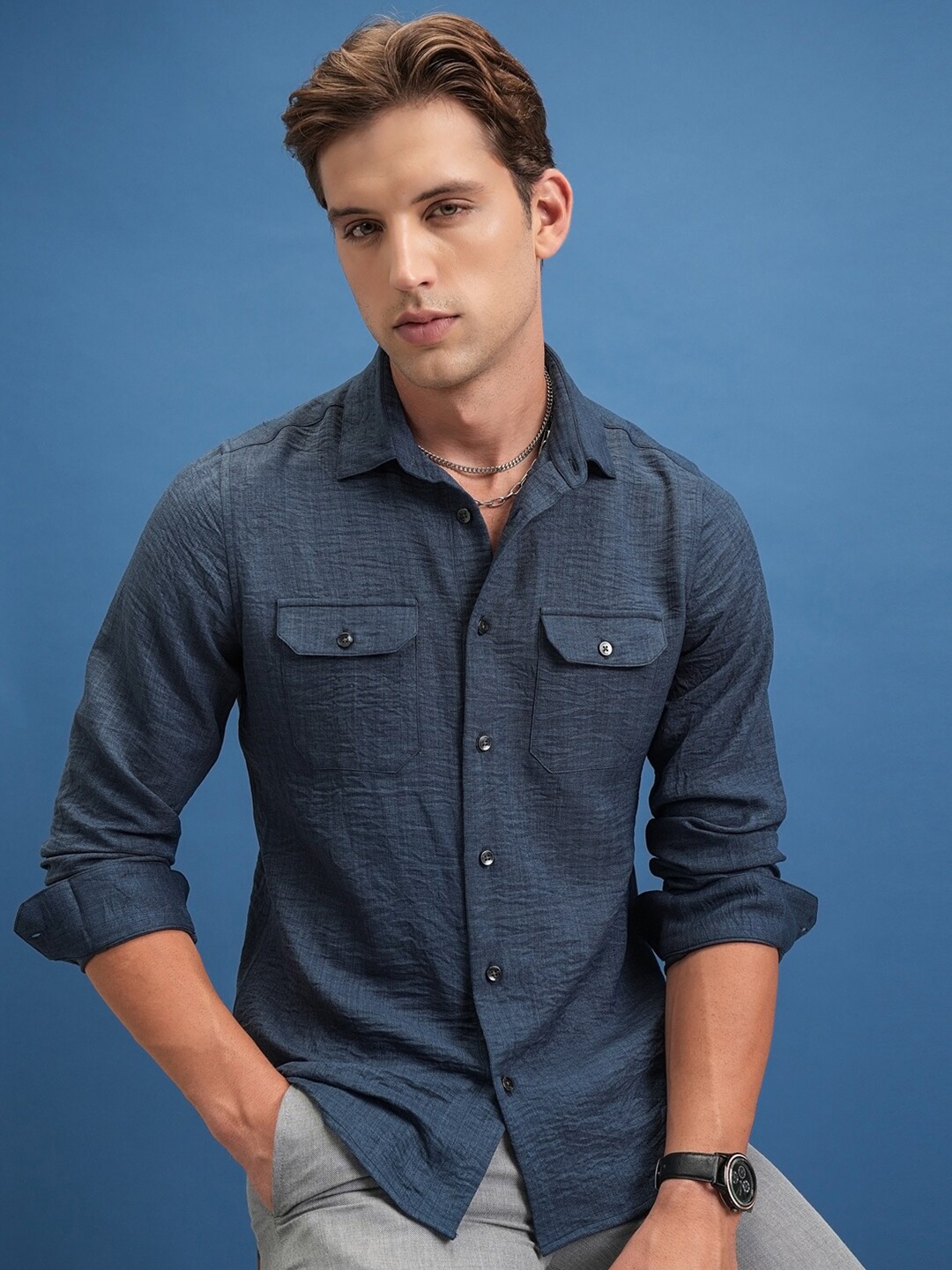 

LOCOMOTIVE Premium Linen Solid Utility Pocket Shirt, Navy blue