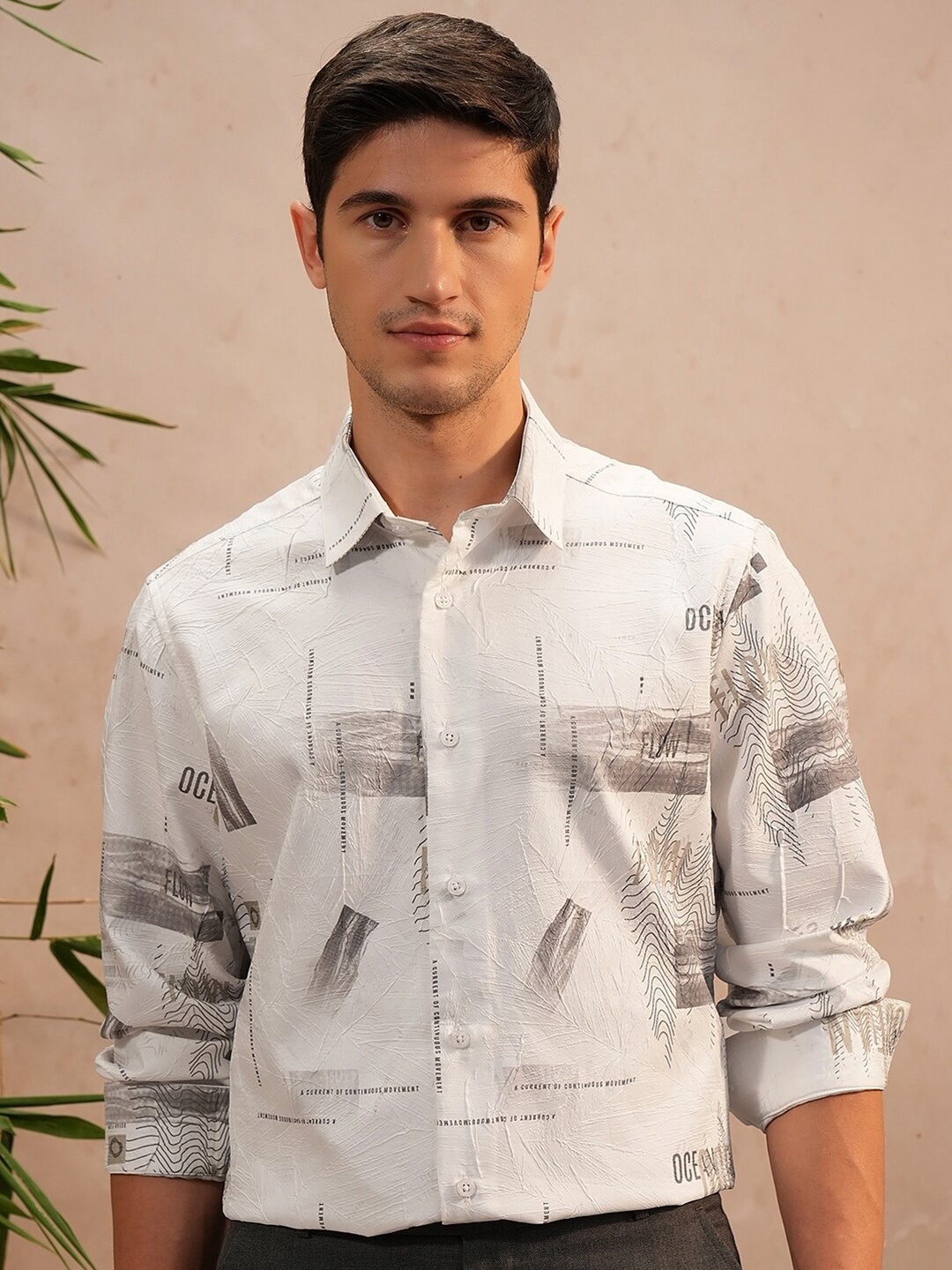 

LOCOMOTIVE Luxe Men Wrinkle Textured Party Shirt, White