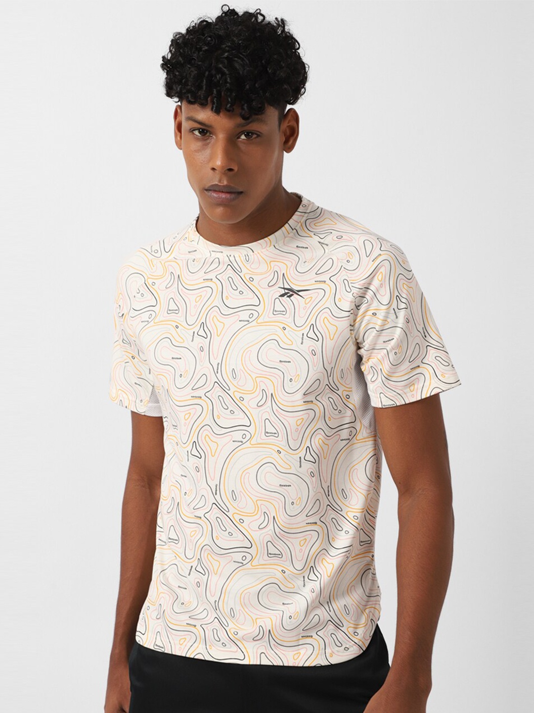 

Reebok Printed Yg Raglan Sleeves Slim-Fit T-Shirt, Cream