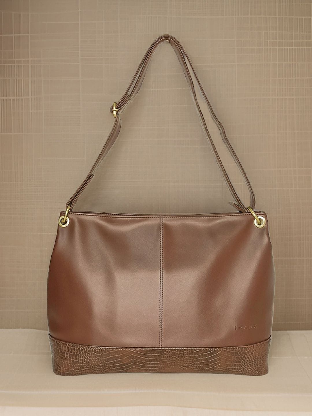 

IMARS Structured Shoulder Bag-Up to 13 inch, Brown