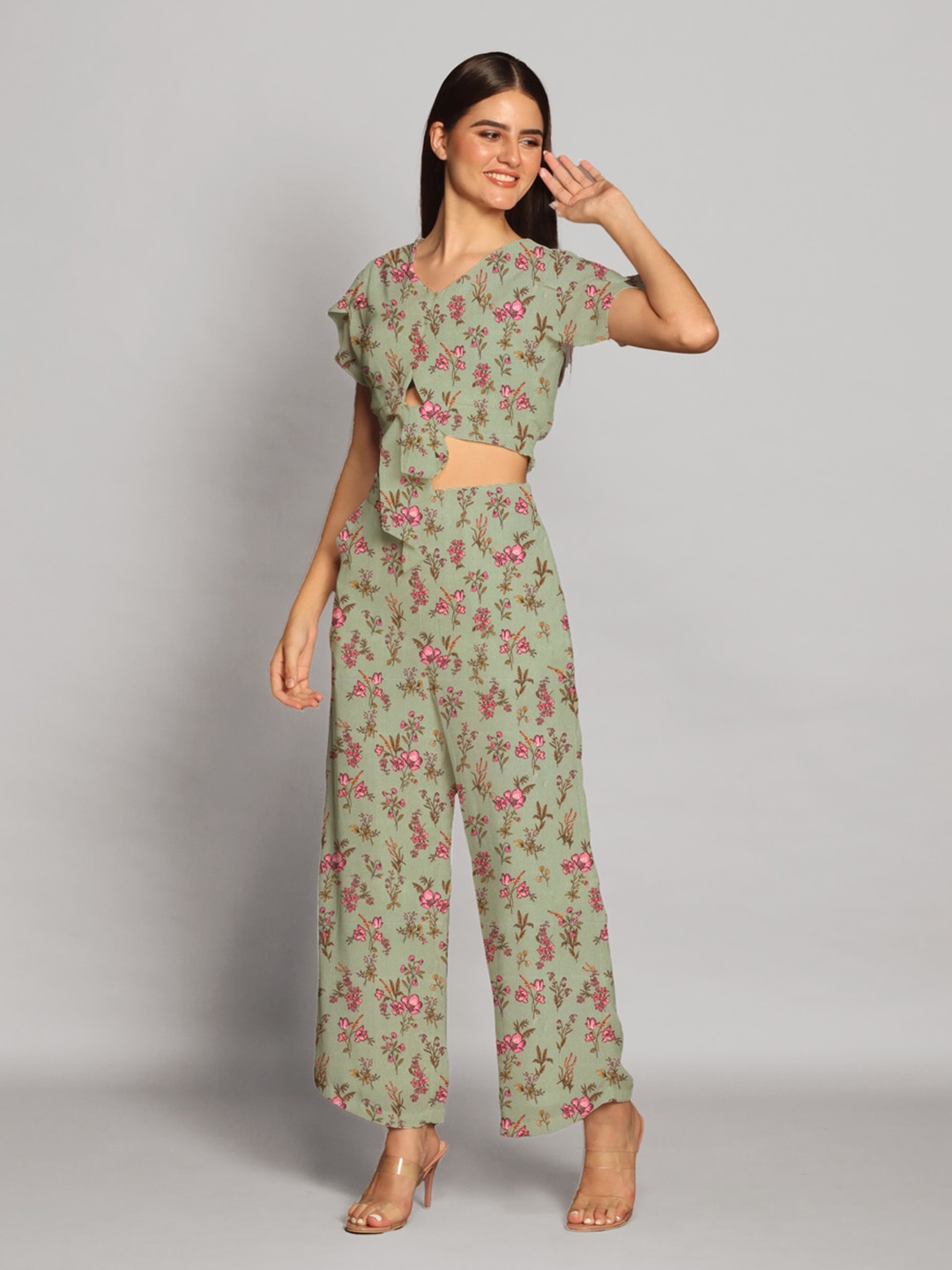 

Zink London Floral Printed V Neck Tie-Up Crop Top, Green