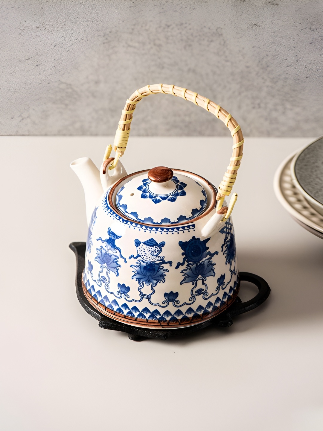 

THEDECORKART Black Iron Teapot Coaster