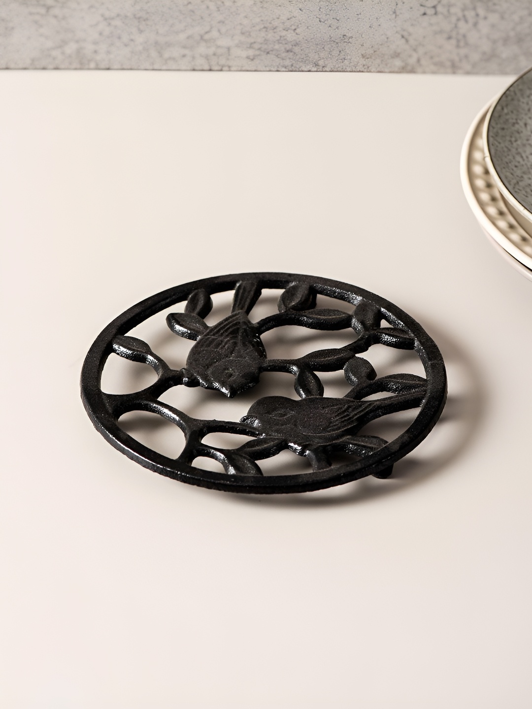 

THEDECORKART Black Cast Iron Trivet