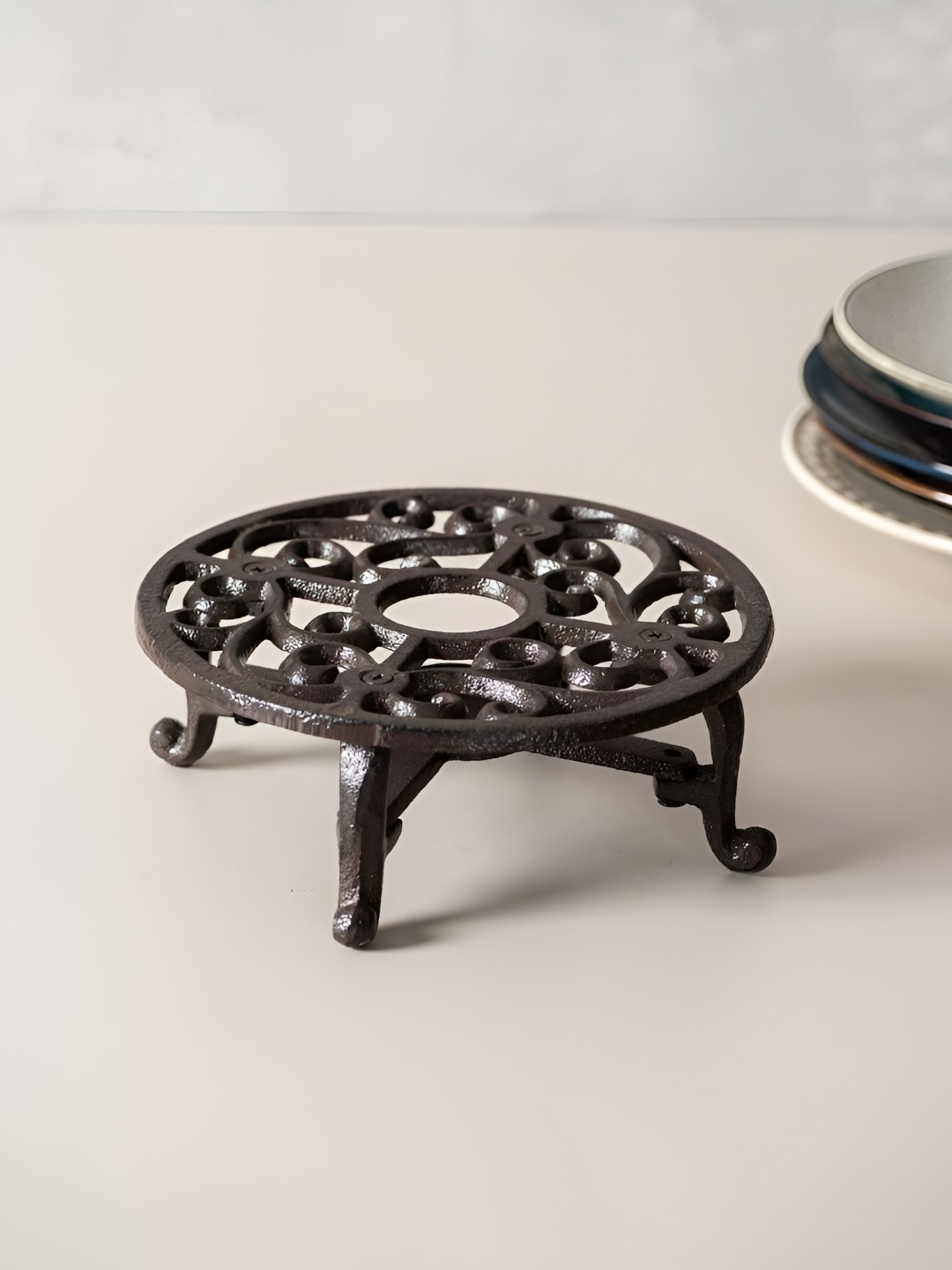

THEDECORKART Black Vintage Cast Iron Teapot Warmer