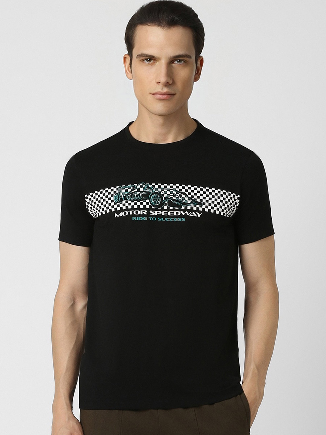 

Van Heusen Men Printed Pockets T-shirt, Black