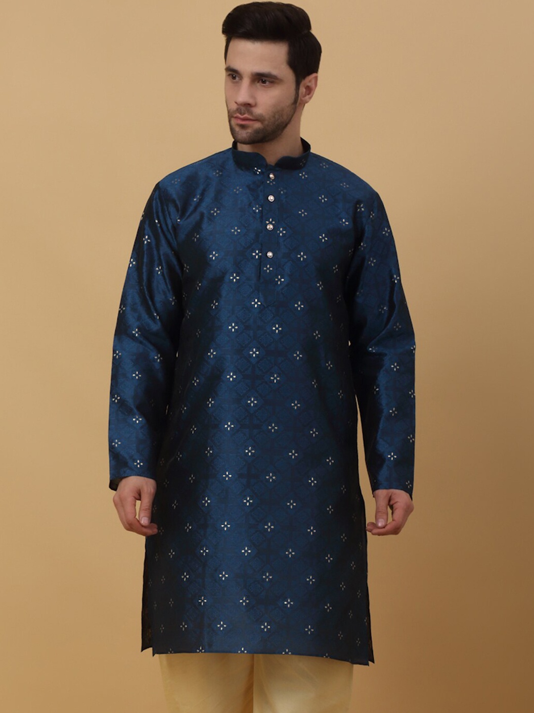 

KRAFT INDIA Men Geometric Thread Work Jacquard Kurta, Blue