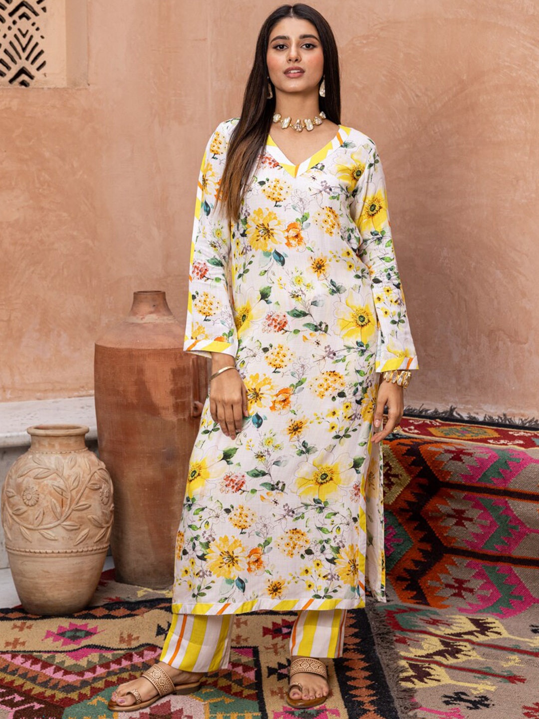 

Ambraee Floral Printed V-Neck Kurta With Trouser, Yellow