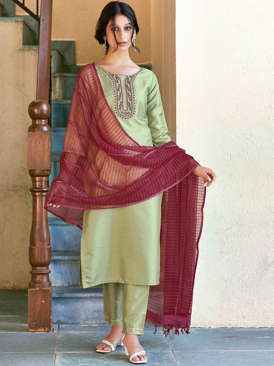 

KALINI Floral Yoke Design Regular Thread Work Straight Kurta With Trousers & Dupatta, Lime green