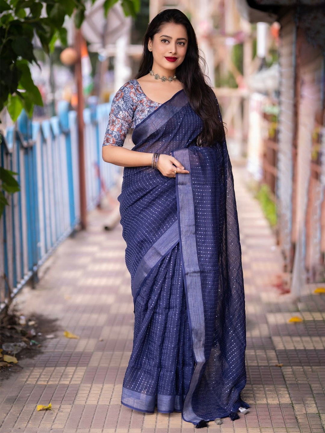 

STAVA CREATION Embellished Sequinned Saree, Blue