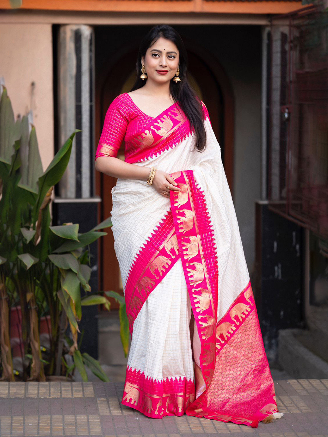 

STAVA CREATION Woven Design Zari Pure Silk Banarasi Saree, Pink