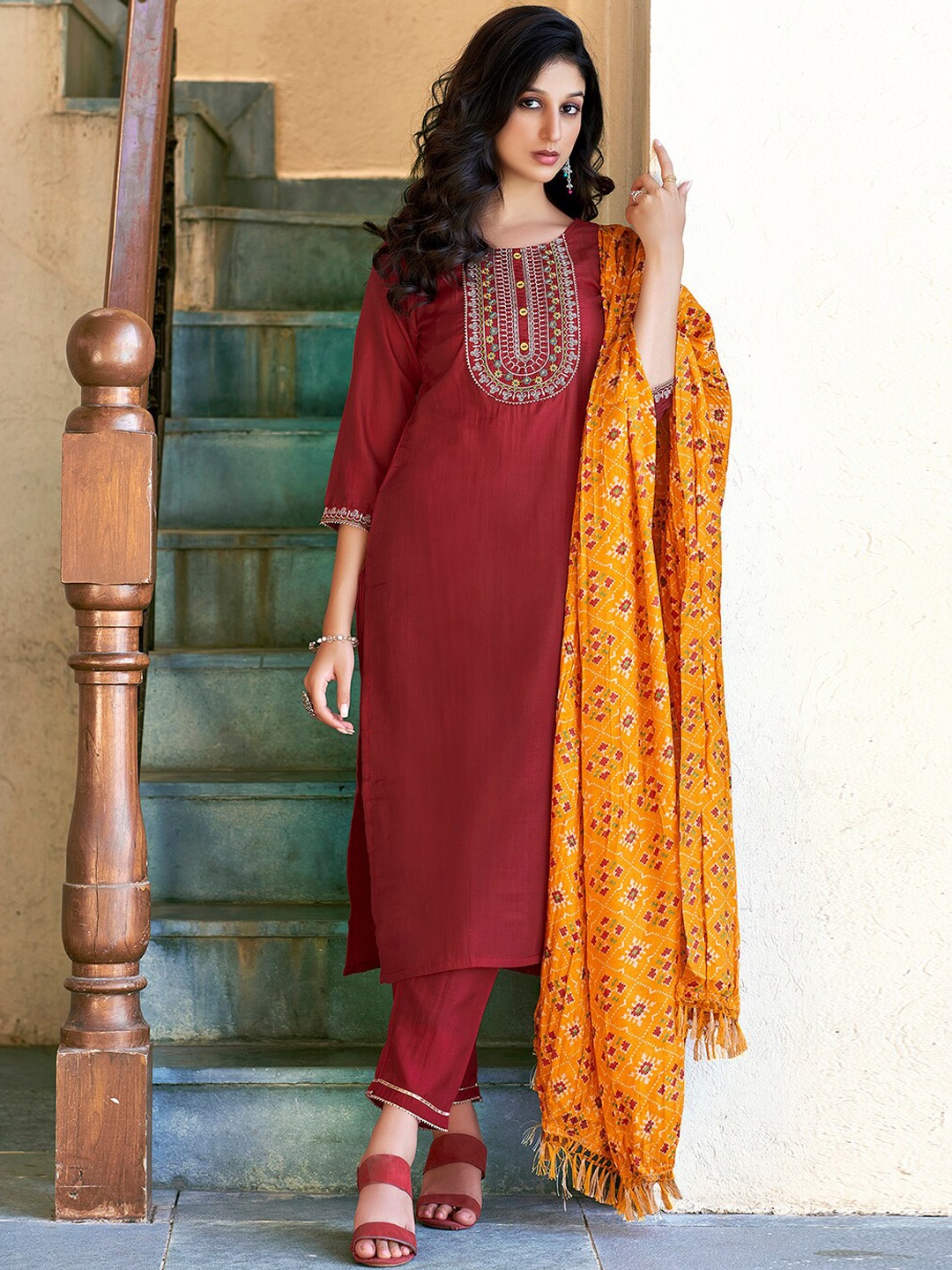 

SKYLEE Maroon Ethnic Motifs Yoke Design Thread Work Straight Kurta With Trouser & Dupatta