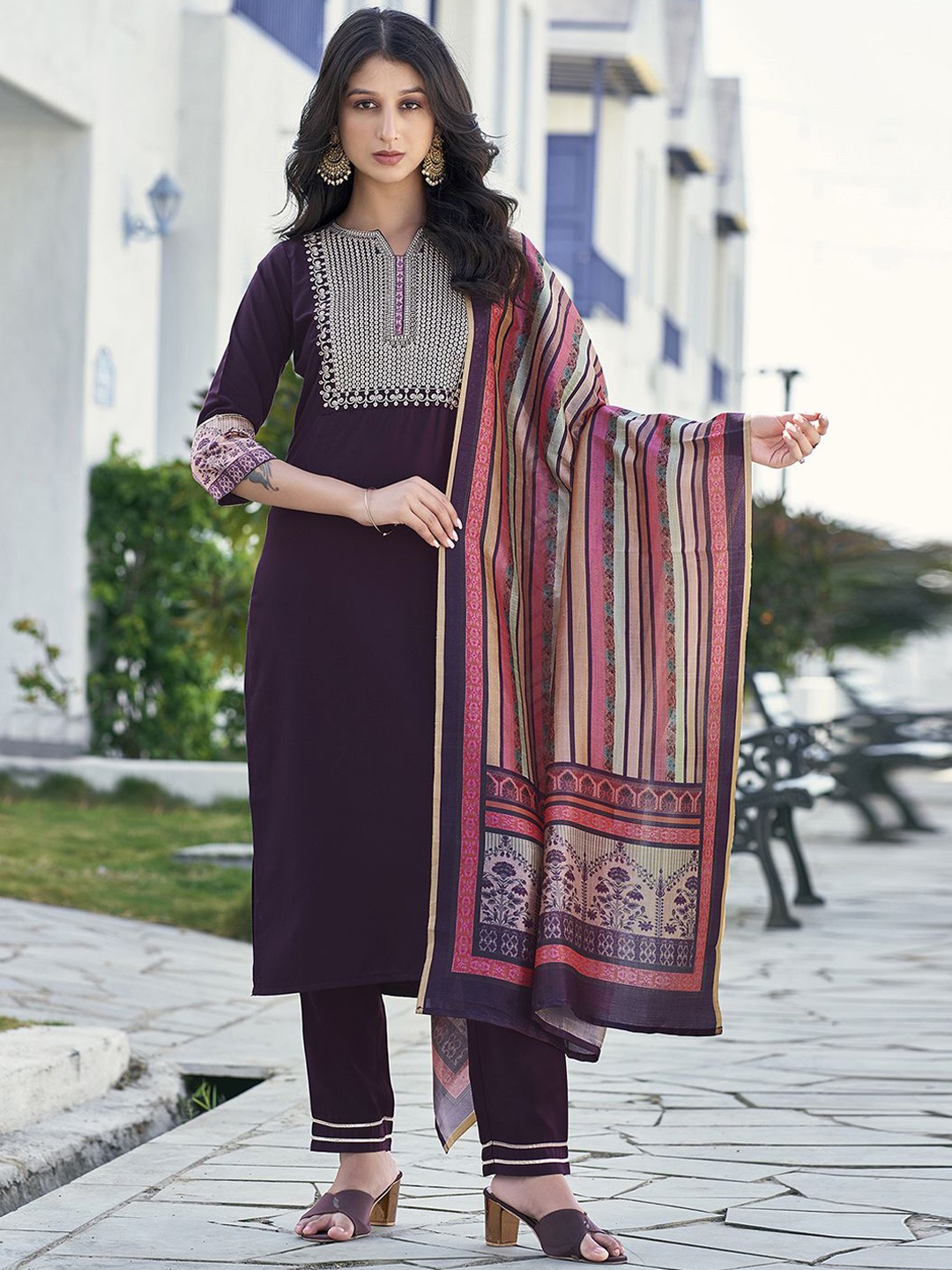 

SKYLEE Notch Neck Yoke Design Straight Kurta with Trousers & Dupatta, Purple