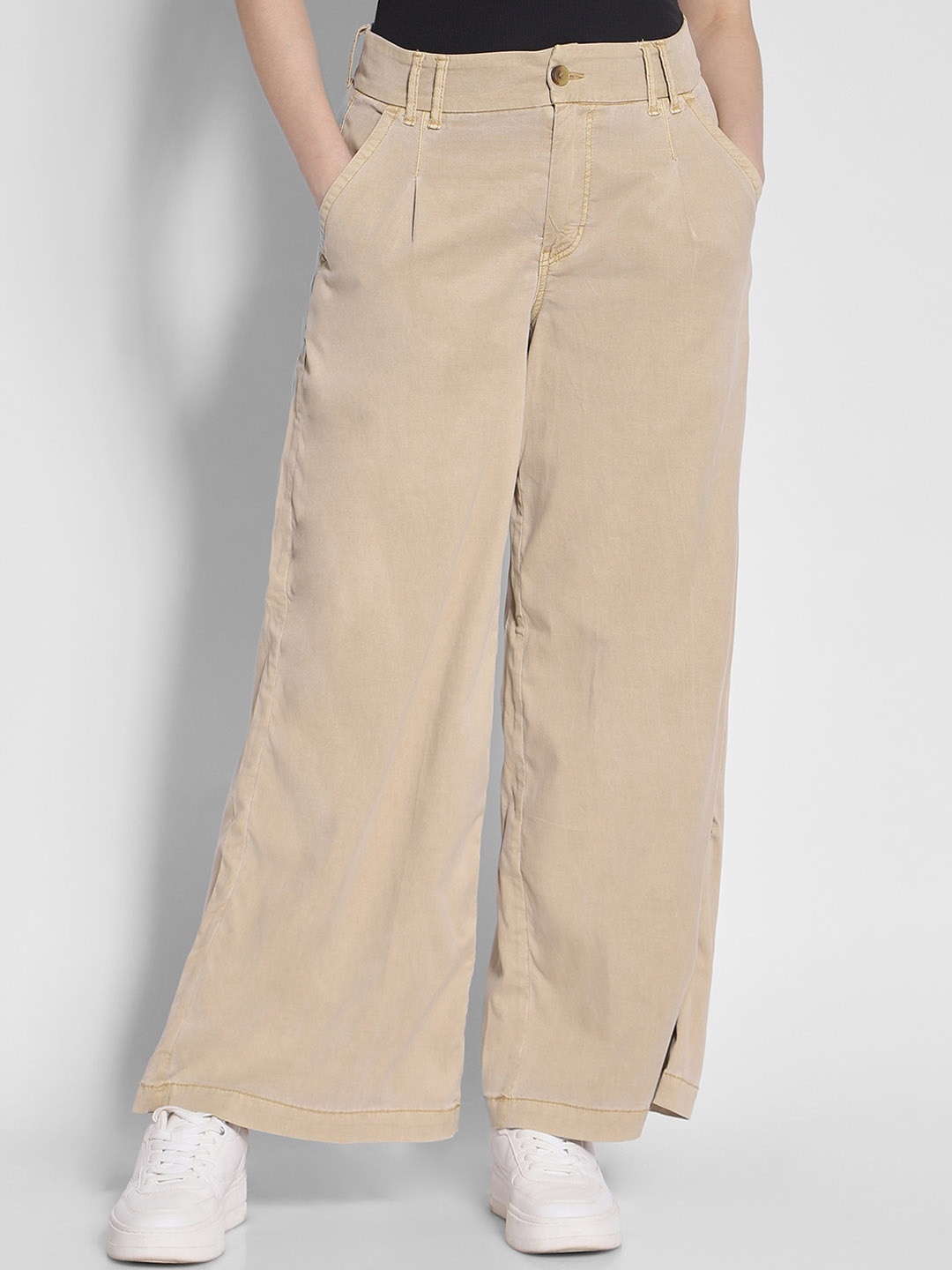 

AMERICAN EAGLE OUTFITTERS Women Super Stretch High-Waisted Baggy Trousers, Khaki