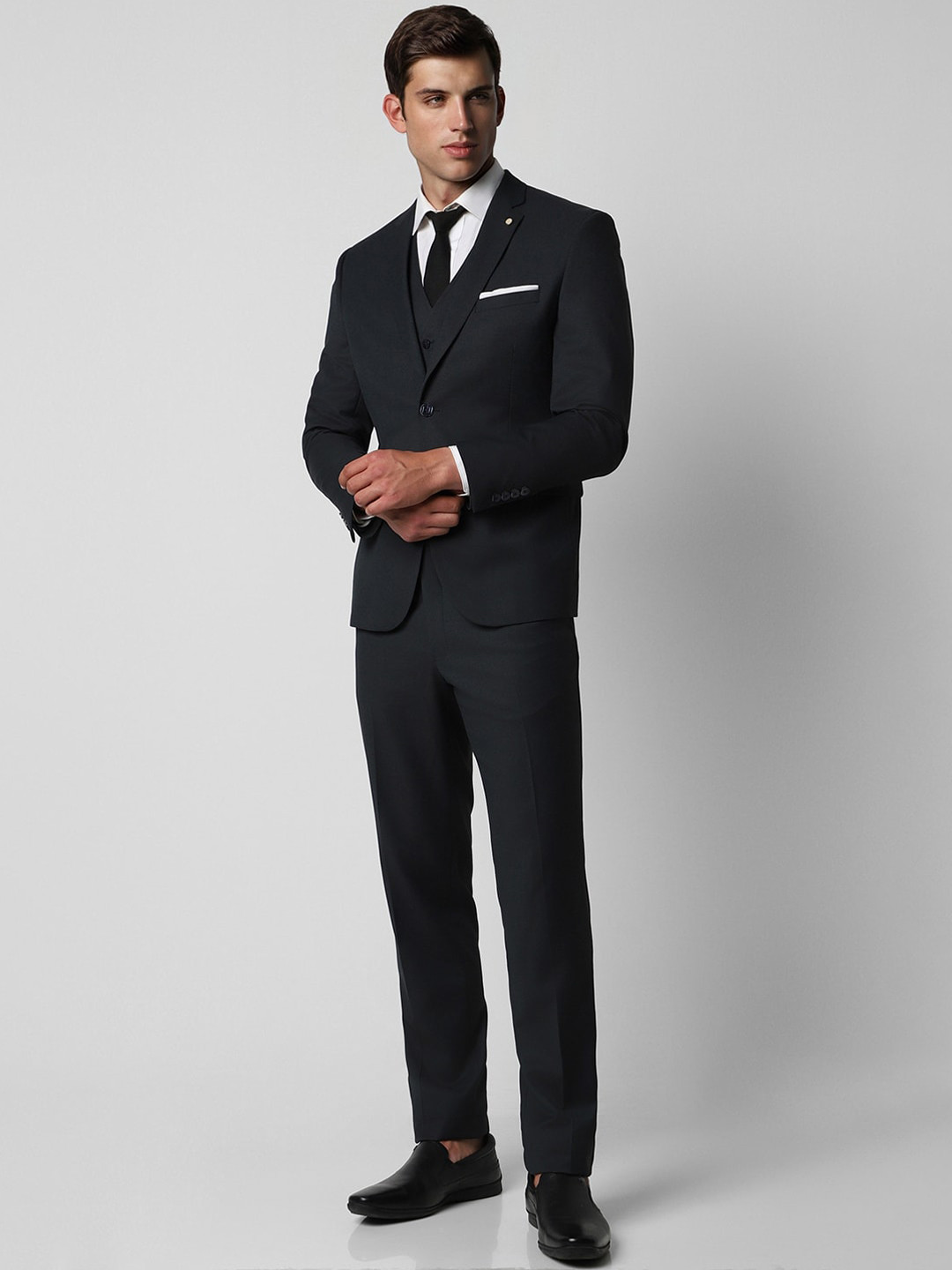 

Van Heusen Slim Fit Self Design Single Breasted Three Piece Party Suit, Black