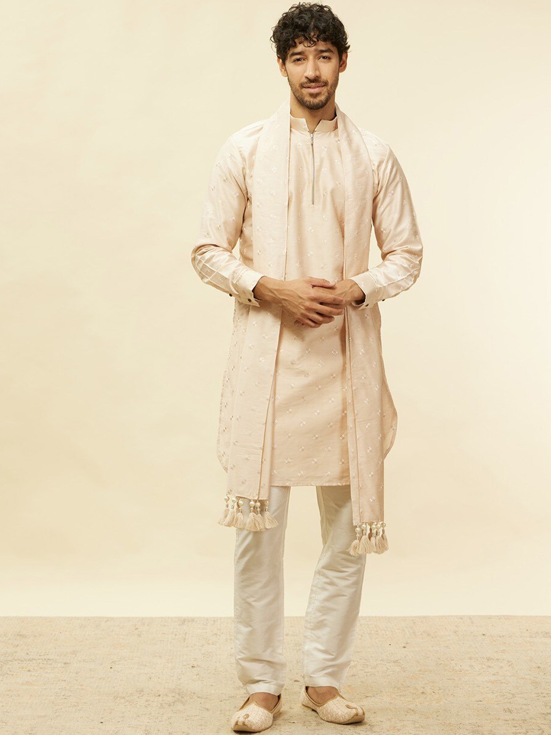 

Twamev Floral Embroidered Thread Work Straight Kurta & Trousers, Peach