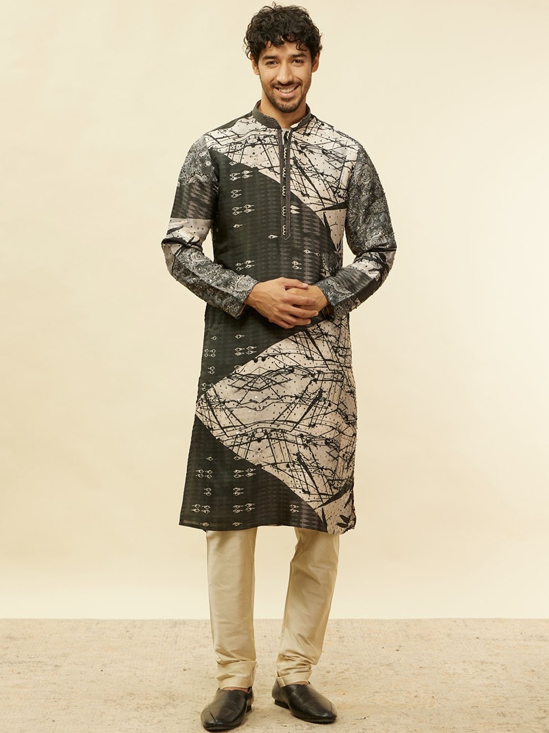 

Twamev Printed Regular Kurta with Churidar, Grey