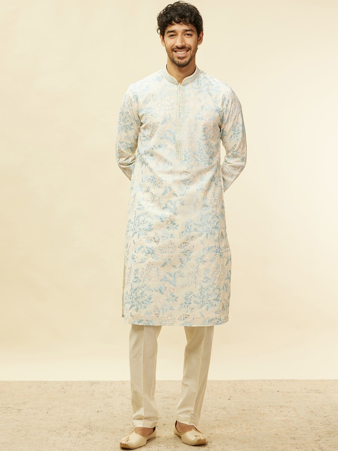 

Twamev Floral Embroidered Regular Thread Work Kurta with Churidar, Off white