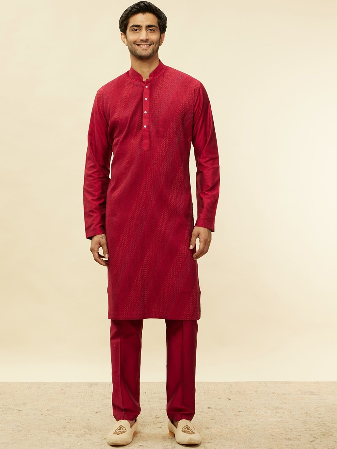 

Twamev Regular Kurta with Pyjama, Red