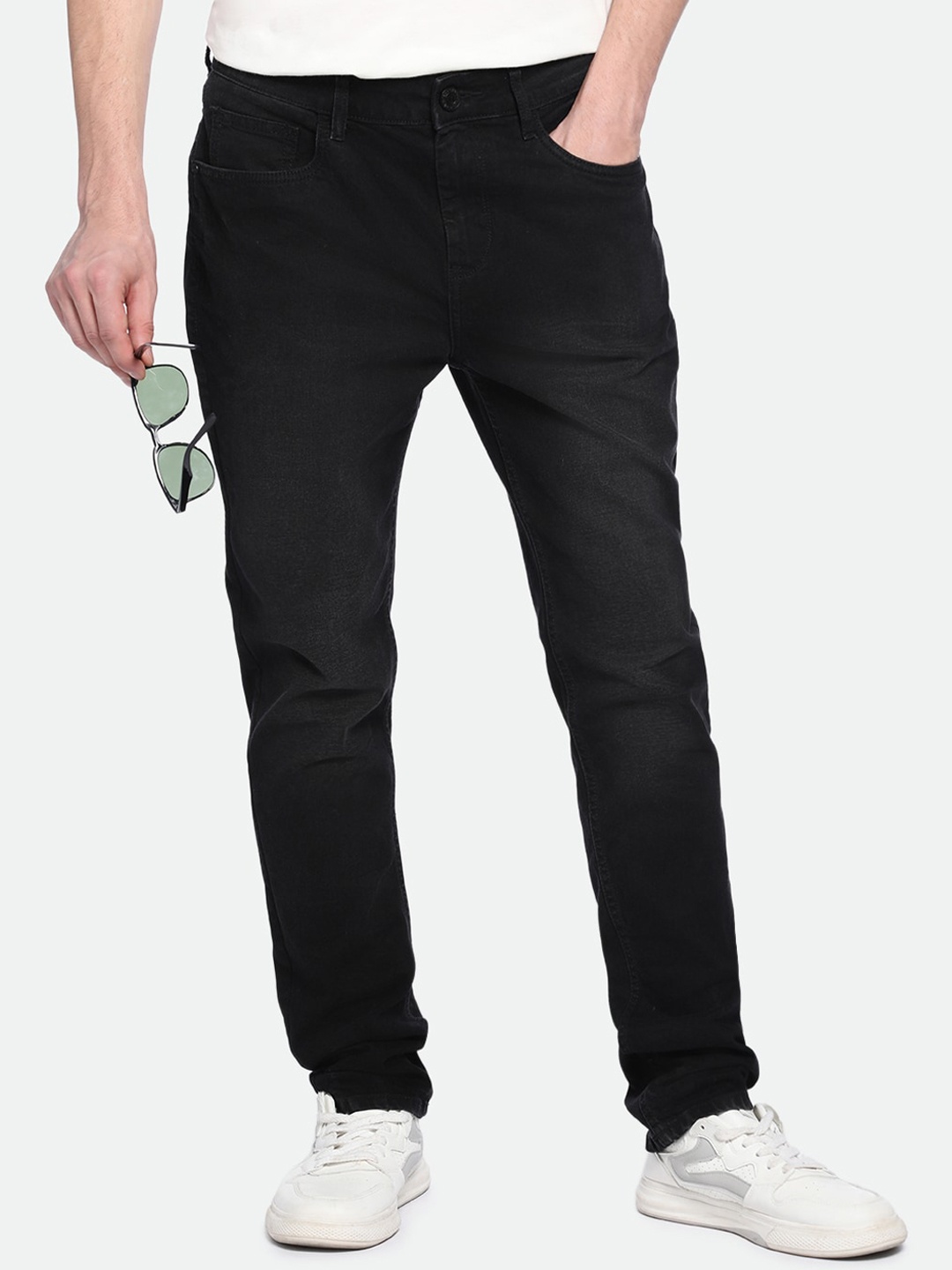 

Dennis Lingo Men Slim Fit Mid-Rise Dark Shade Clean Look Stretchable Jeans, Black