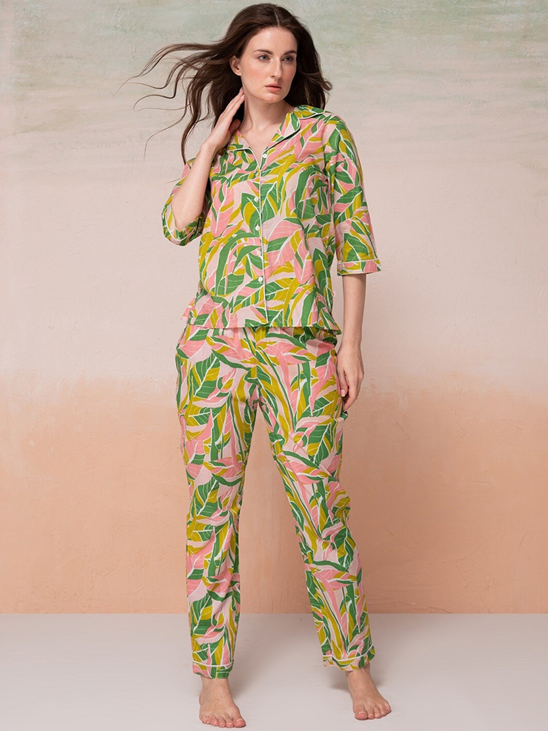 

Bannos Swagger Tropical Printed Cotton Night suit, Green