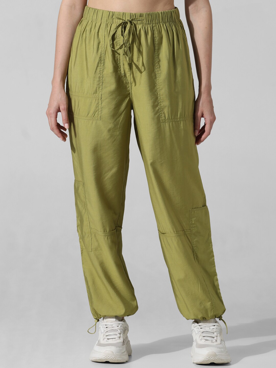 

ONLY Women Loose Fit High-Rise Trousers, Green