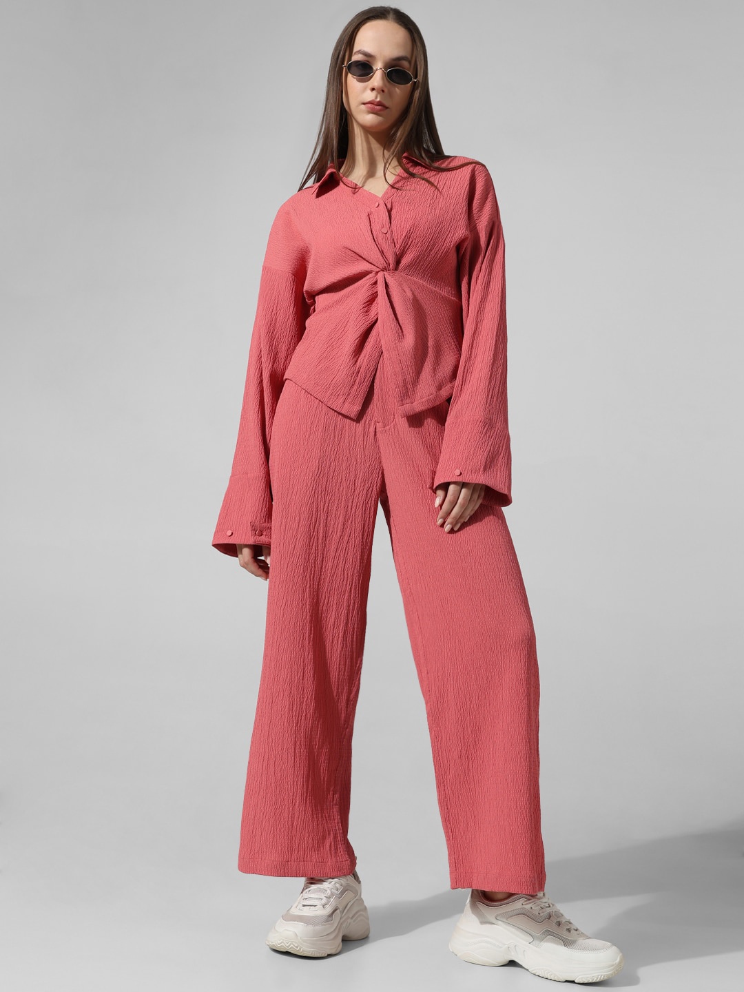 

ONLY Women Textured High-Rise Parallel Trousers, Peach