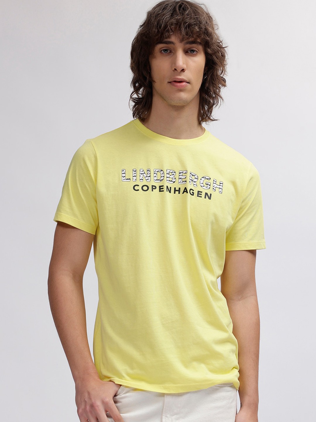 

LINDBERGH Men Typography Printed T-shirt, Yellow