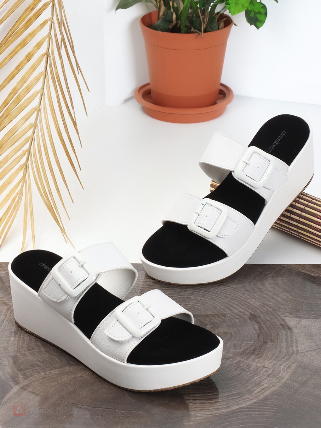 

DressBerry White Open Toe Flatform Heels with Buckles