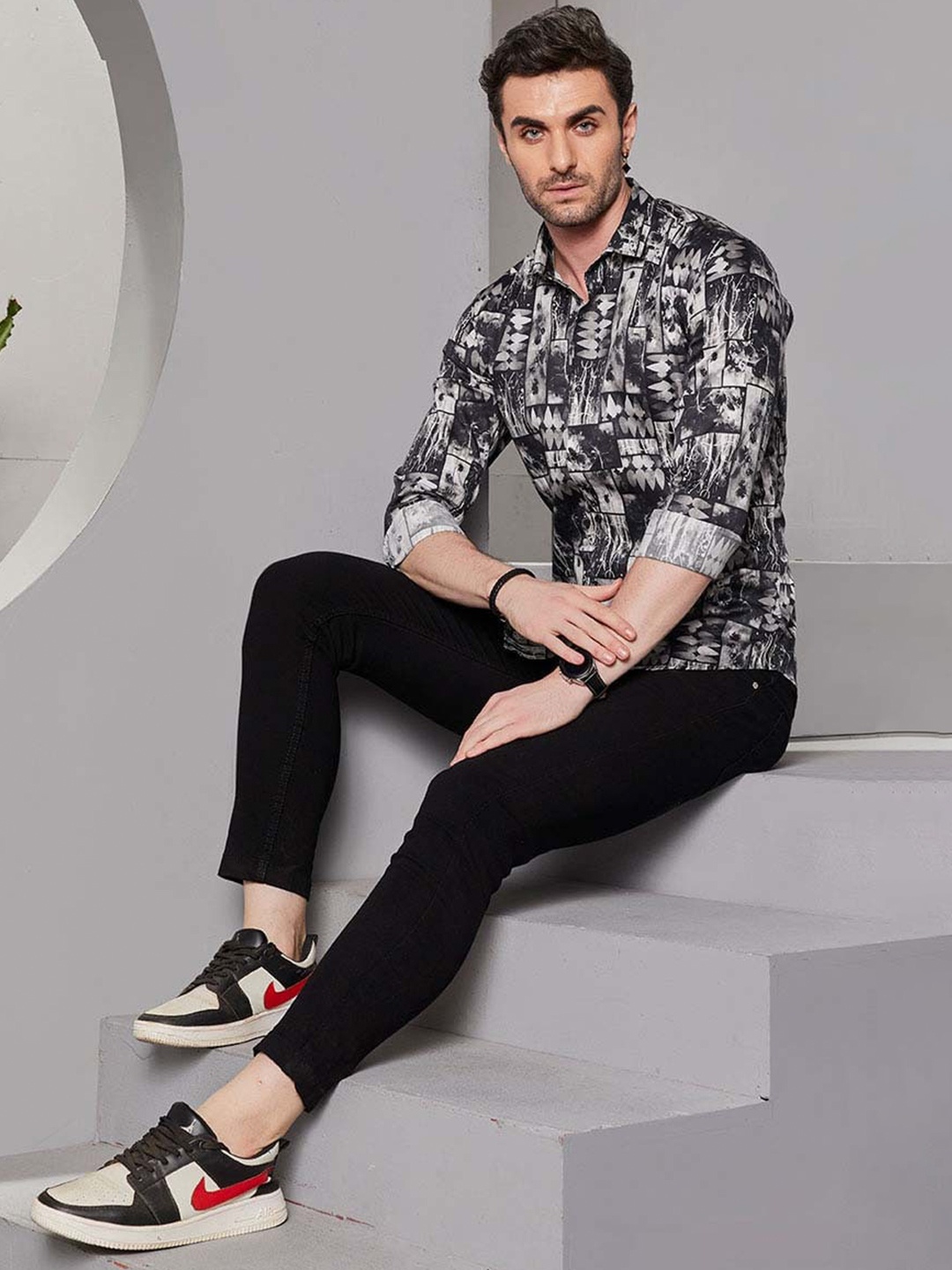

ALMATY Men Comfort Slim Fit Opaque Printed Party Shirt, Black